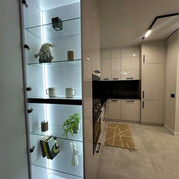 Героїв Майдану вул., 13