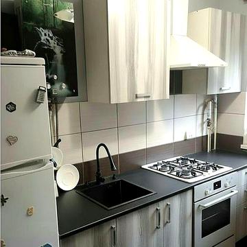 Продаж 2кім квартира