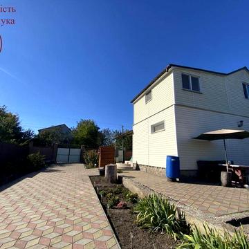 Продаж/ будинок біля озера / сертифікат