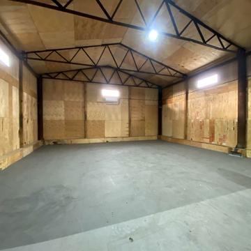 Приозерна, 3