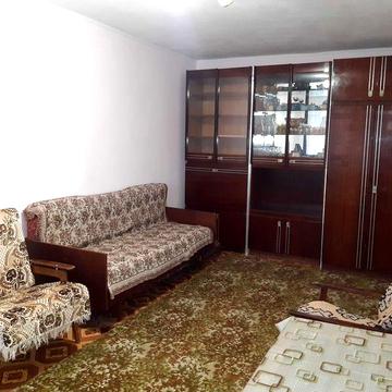 Сдам 1 к/к в Лесках, остановка Белая