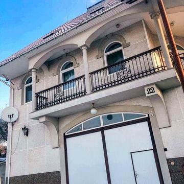 Продається будинок  в Закарпатті, м. Хуст