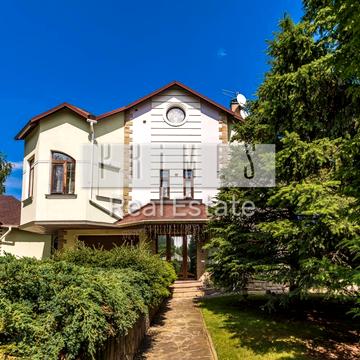 Центральна вул.