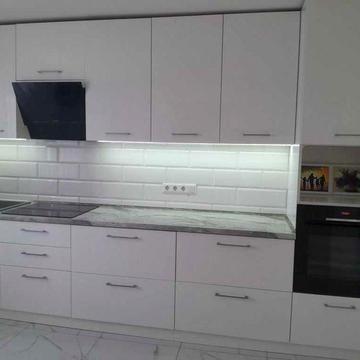 Окремостоячий Будинок! Гарний район. Паркінг. Власна ділянка. Оренда!