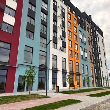 Студентська вул., 24