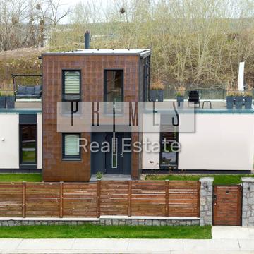 Лютнева вул.