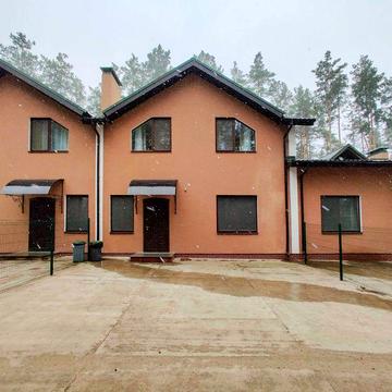 Оренда таунхауса с. Мощун (є підключення генератора)