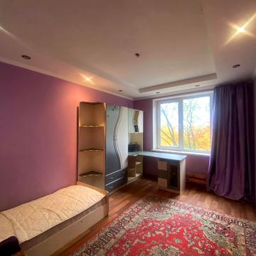 Нескорених вул., 58