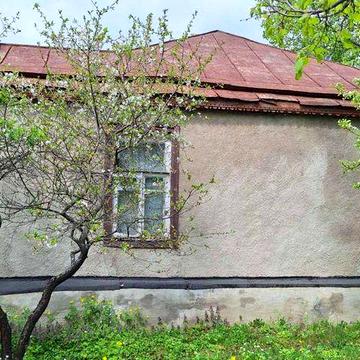 Продам 1/2 дома78 м2 Люботин 20 сот.земельный участок 7 000уе торг