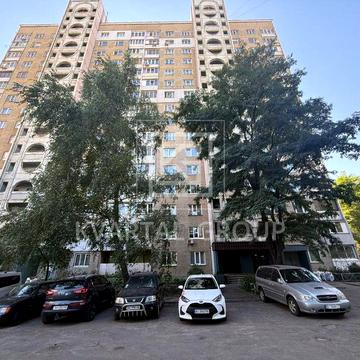 Продаж 2 к. квартири з ремонтом на середньому поверсі!