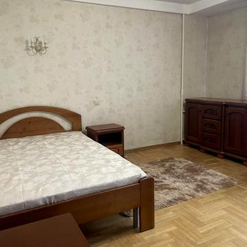 Русанівський бульв., 12