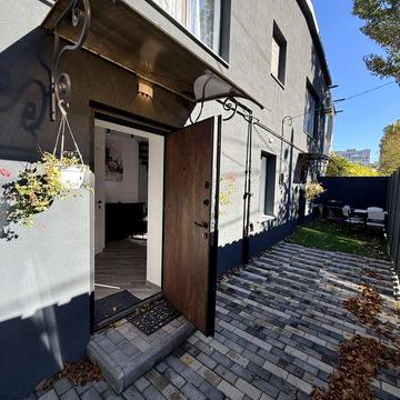 Продаю часть дома в центре 100м2 ул Защука