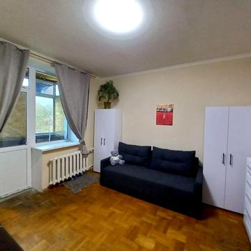 Реальная!Сдам 2х кв. Сталинка, в центре, со своим ПАРКОМЕСТОМ во дворе