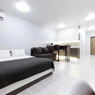 Подобово - студія з ремонтом - 5 хвилин до метро