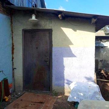 Продам 1/2 дома на ХТЗ.