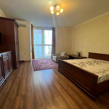 Драгоманова вул., 2-Б