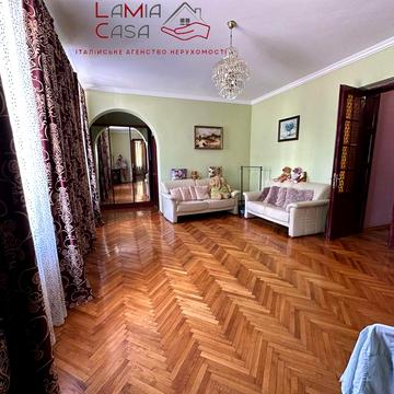 Продаж 3 кімнатноі квартири напроти парку Шевченка