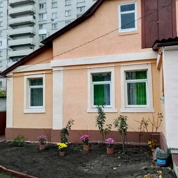 Кузьми Скрябіна пров., 7