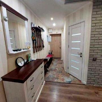 Продам 3-х ком. с ремонтом.пр.Гагарина/Сегедской.