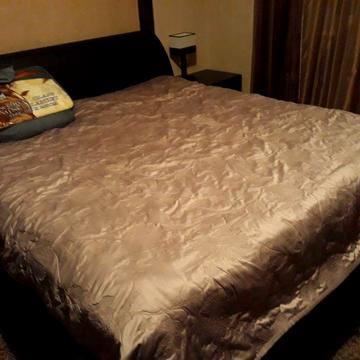 Здам 2-х кв в центрі на любий термін для сімї або для 3 хлопців.