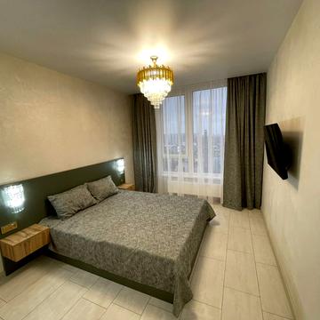 Івана Франка вул., 40