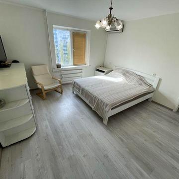 2 кім квартира на Арх.Старова ,«Північний», 6 поверх, меблі та техніка