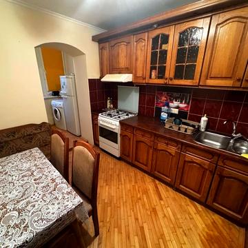 Зеновія Красівського вул., 3