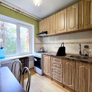 Оренда 2х кімнатної, НЕБЕСНОЇ СОТНІ (ТЦ ФОРМАРКЕТ), РОЗДіЛЬНі кімнати!