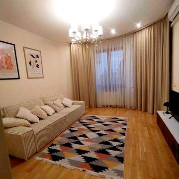 Довгострокова оренда комфортної двокімнатної квартири з паркомісцем