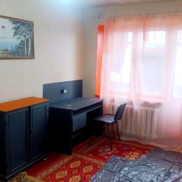 Здається затишна оселя, в центрі міста