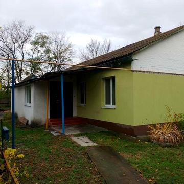 Дім в селі Зуївці Полтавська область, поруч з річкою та лісом