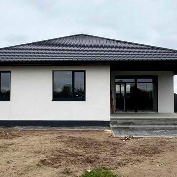 Продам будинок з власним укриттям в с. Нові Петріці (10 км від Києва).