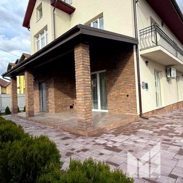 Продаж будинку з ремонтом в р-ні Мальованка з великою ділянкою