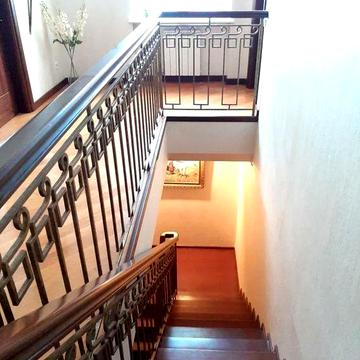 Ф. Орлика 6, Исторический центр. Без комиссии