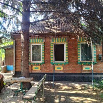 Продаю будинок в центрально-міському районі