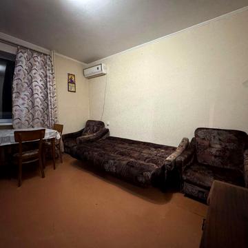 Квартира 2 кімната з балконом біля ТРЦ Київ