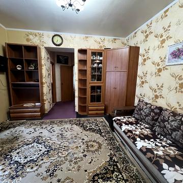 Солдатська, 8