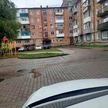 Продається 3 к. квартира в м. Луцьку в р-ні Київського майдану