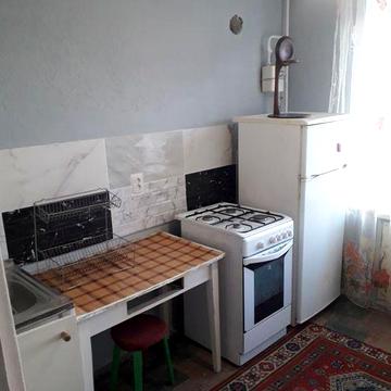 Здам 2 ком  квартиру Соборна 107