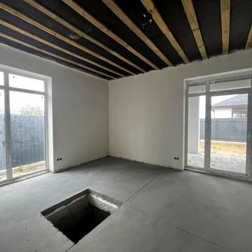 Богатирська вул., 35