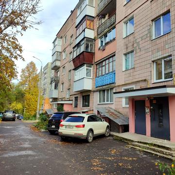 Степана Бандери, 69