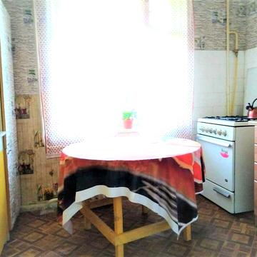 Ушинського 26, поряд Радіоринок, до Новуса – 300 м