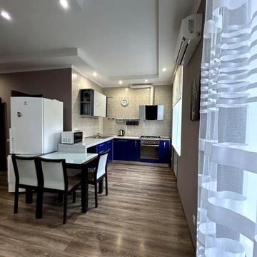 Оренда двокімнатноі в районі пл.Фестивальноі