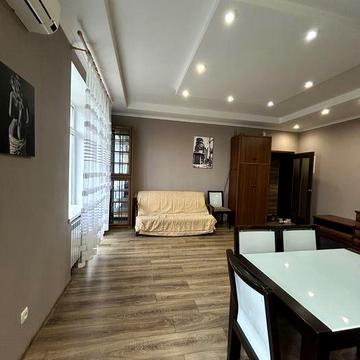 Оренда двокімнатноі в районі пл.Фестивальноі