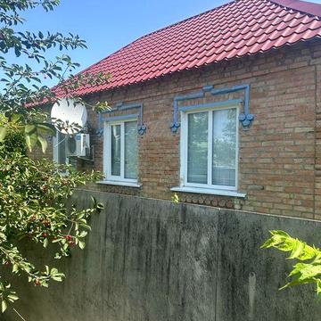 Продаж будинку на Катранівці можна по програмі