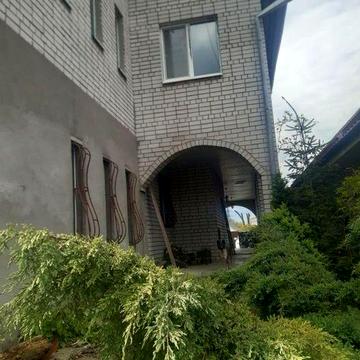 Продам будинок в центрі міста