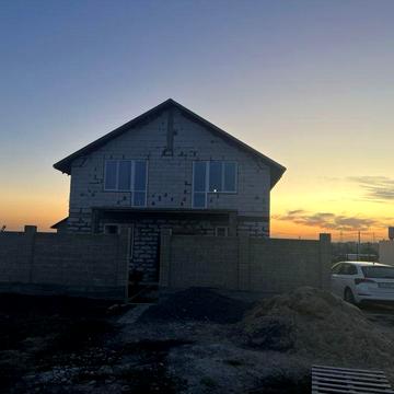 Продам дом в Прилиманском , новый