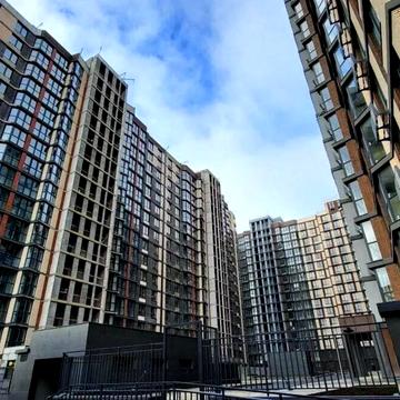 Прохоровська вул., 40