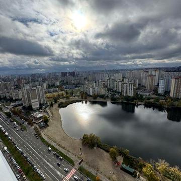 Жк Ревуцького , 9, є генератор. Двохповерхова квартира Жк Ревуцький