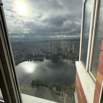 Жк Ревуцького , 9, є генератор. Двохповерхова квартира Жк Ревуцький